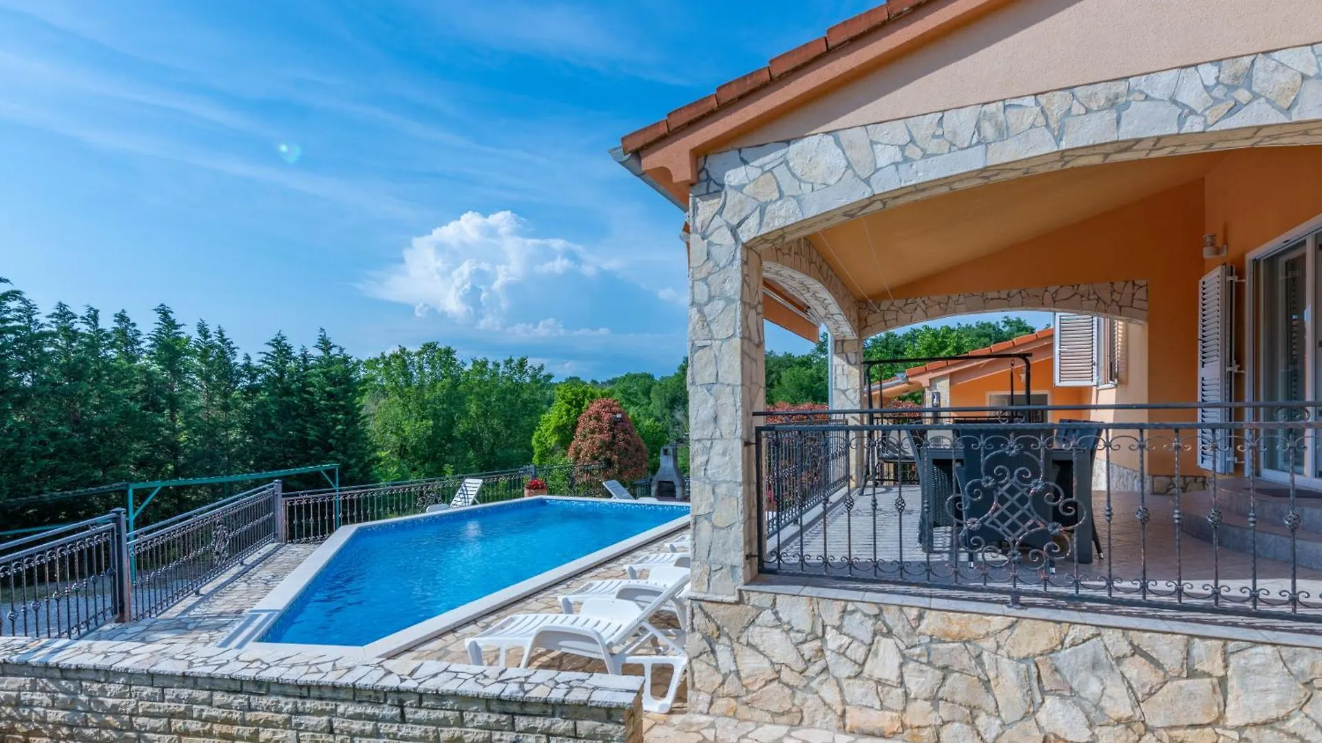 Villa Flora, Warm And Sunny Holiday Villa Loborika Casa vacanze