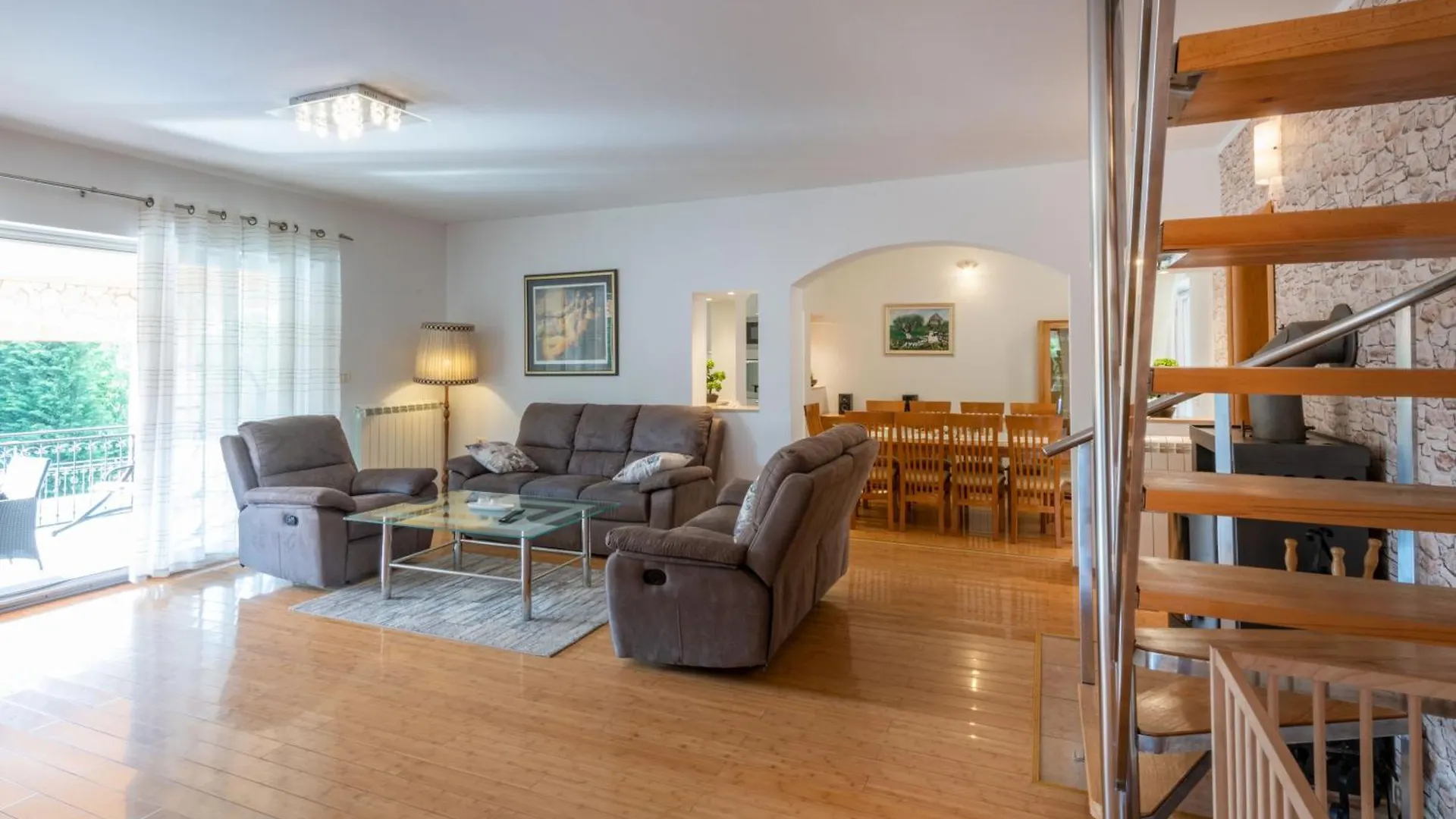 Casa vacanze Villa Flora, Warm And Sunny Holiday Villa Loborika